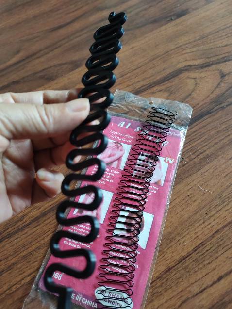 Đặt 2 chiếc xược bằng thép giống nhau mà shop lại gửi một chiếc bằng nhựa hầu như không có tác dụng. Khá là thất vọng vì việc giữ chữ tín của shop.