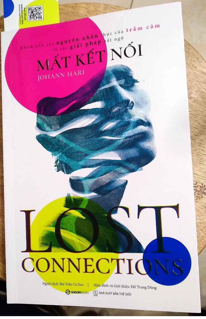 Sách in đẹp, đóng gói kỹ và giao nhanh chóng. Lối viết rất chặt chẽ từng câu, từng ý, care-for-details đúng nghĩa. Lần đầu tiên, hiểu được trầm cảm và rối loạn lo âu qua công trình nghiên cứu khoa học nghiêm túc và lâu dài.