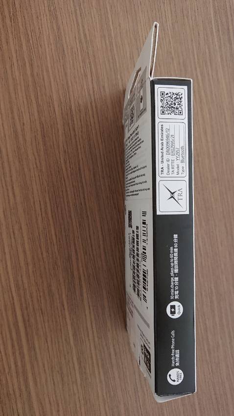 Âm thanh nghe ổn
Giao hàng đúng thời hạn
Pin và độ bền thì phải xài thời gian rồi mới biết
Không có dây sạc đi kèm. Bất tiện! 
Tuy nhiên, hàng ghi mới sản xuất tháng 7/2022, nhưng check mã vạch k lên, dù trên sản phẩm có rất nhiều mã vạch😍🙃😃😃🙃😃🙃