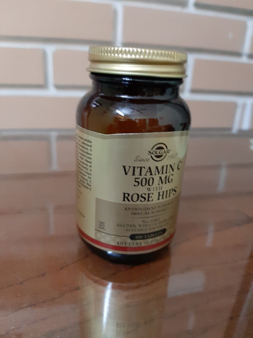 Date mới. Viên thuốc không có vỏ bao nhưng uống luôn cũng không bị chua.