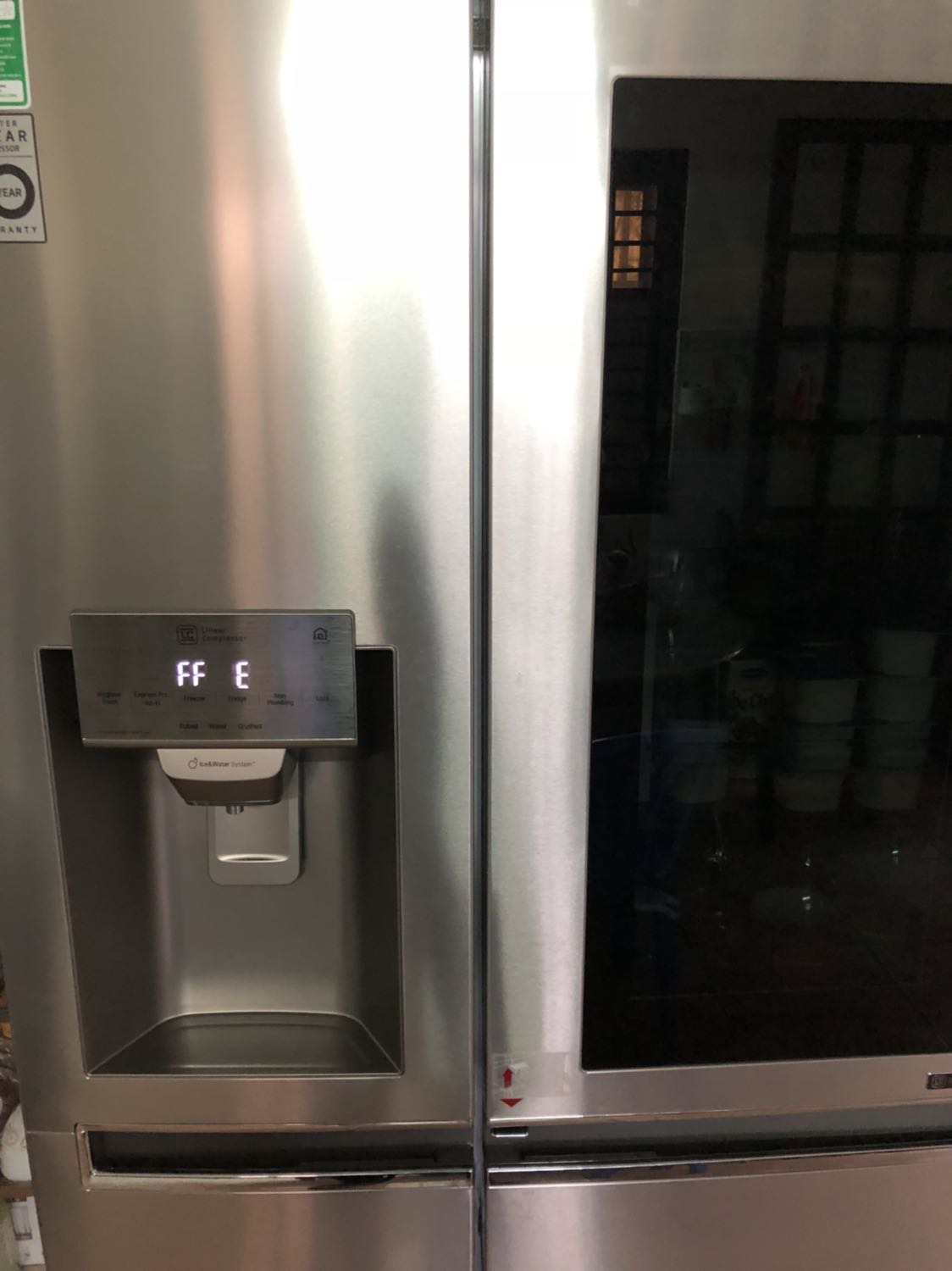 - Có lẽ không may mới mua 2 ngày tủ bị lỗi quạt dàn lạnh
- Hậu mãi dạo này của Tiki rất chậm, toàn mình phải tự gọi để hỏi làm sao để đổi lại hàng. Đến lúc đổi hàng mình cũng phải gọi để hỏi xem xử lý đến đâu rồi. Tiki nên chú ý, vì sản phẩm là tủ lạnh nên khi mang đổi các thực phẩm phải bỏ ngoài, bị hư gần hết
- Mất 2 ngày để đổi lại sản phẩm mới, nhưng mình phải gọi hỏi và đôn đốc. Không biết lỡ quên thì mất mấy ngày nữa