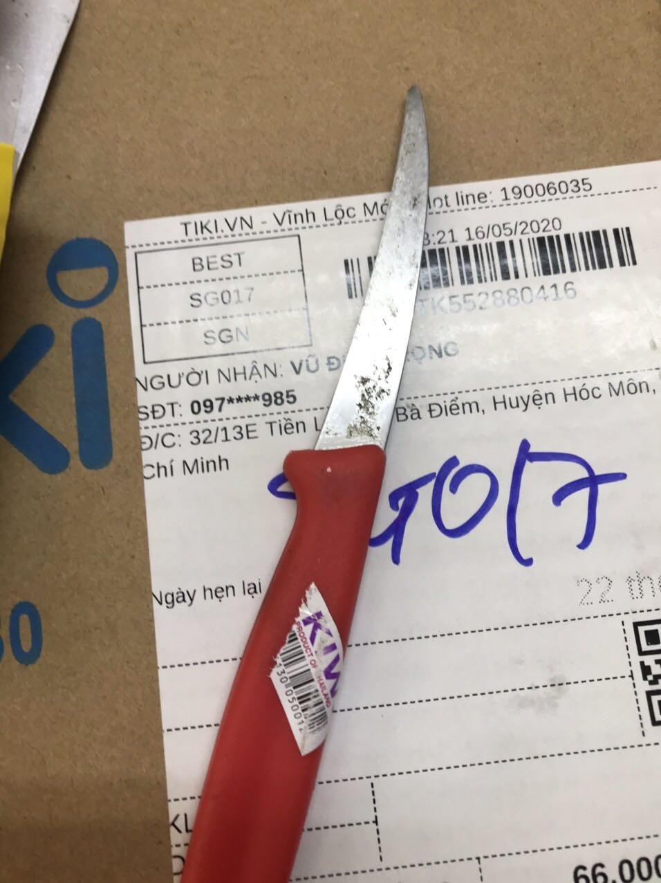 Vừa mới nhận hàng, dao như vầy mà cũng bán được, rỉ sét, cong móp đầu lưỡi, yêu cầu Tiki nói shop đổi lại hàng mới cho mình. Tks