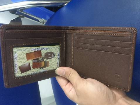 Hello hôm nay mình nhận được ví rồi, sản phẩm nhìn đẹp, đáng giá tiền.  giao hàng siêu nhanh trong mùa dịch Cám ơn shop