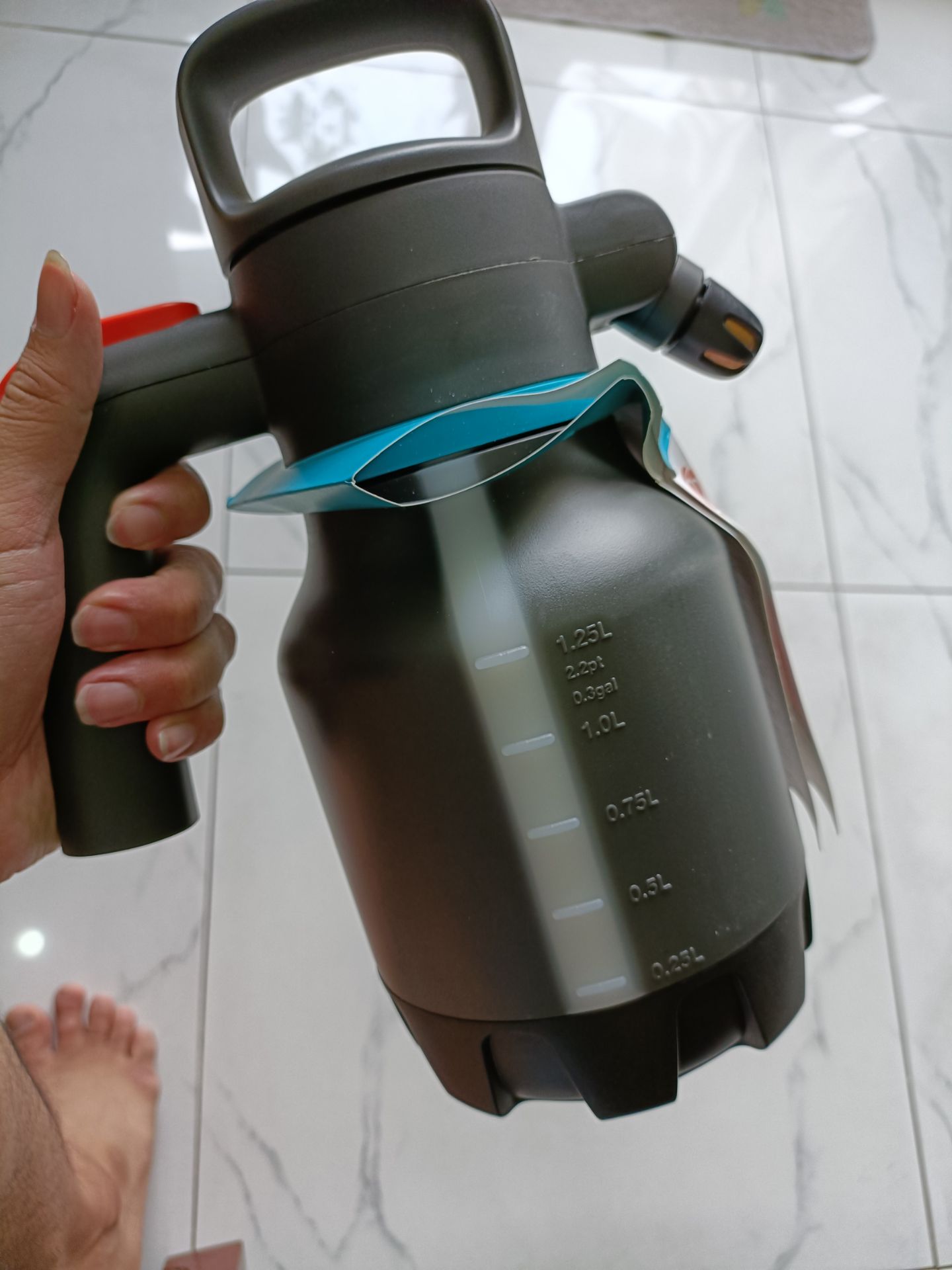 sản phẩm chắc chắn, nhìn đẹp và chất lượng. thiết kế chỉnh chu, phù hợp dùng cho những cây ưa ẩm cần sương nhiều