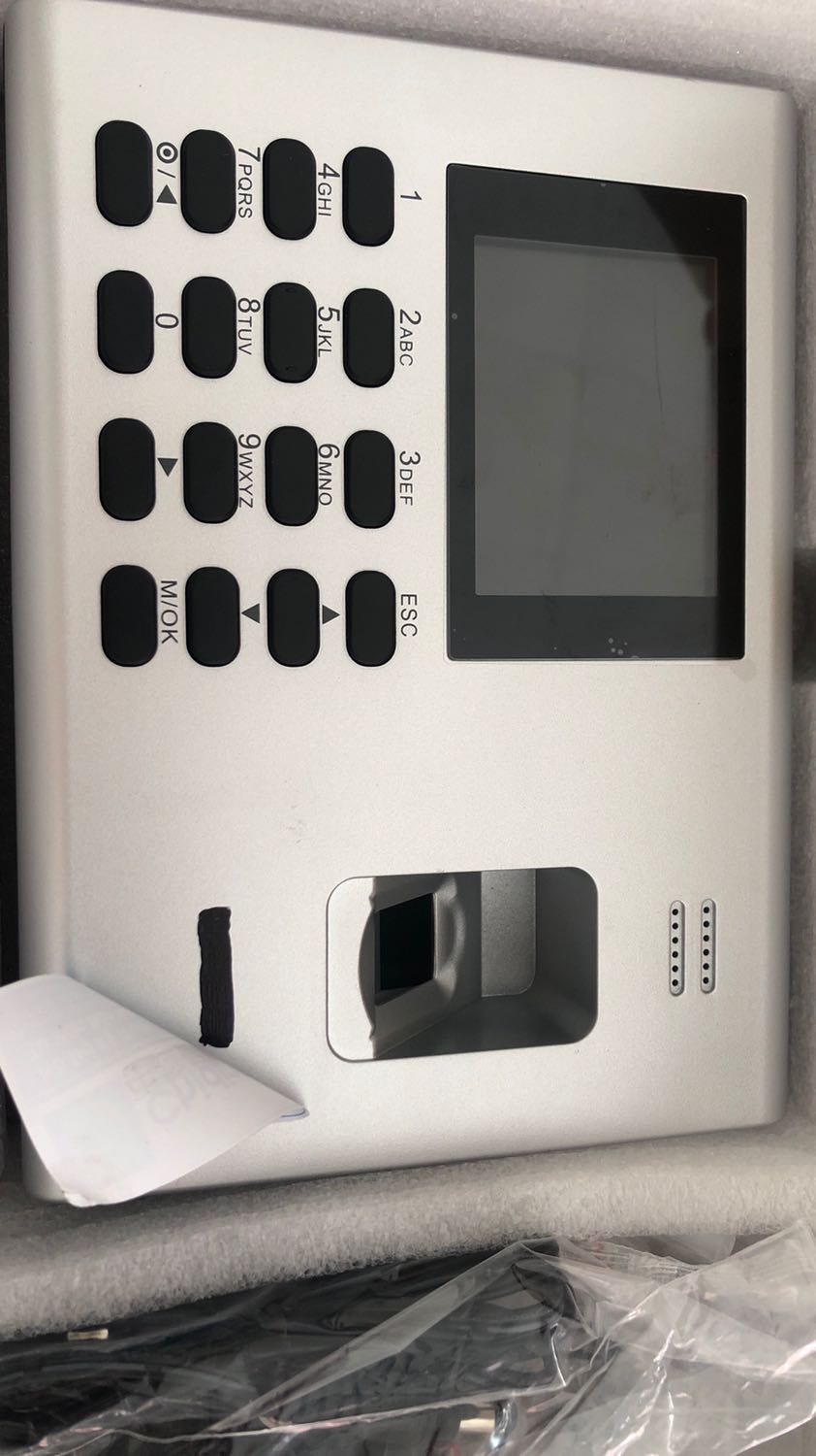 Sản phẩm không đúng mô tả . Tẩy xoá tên hàng . Yêu cầu trả hàng !