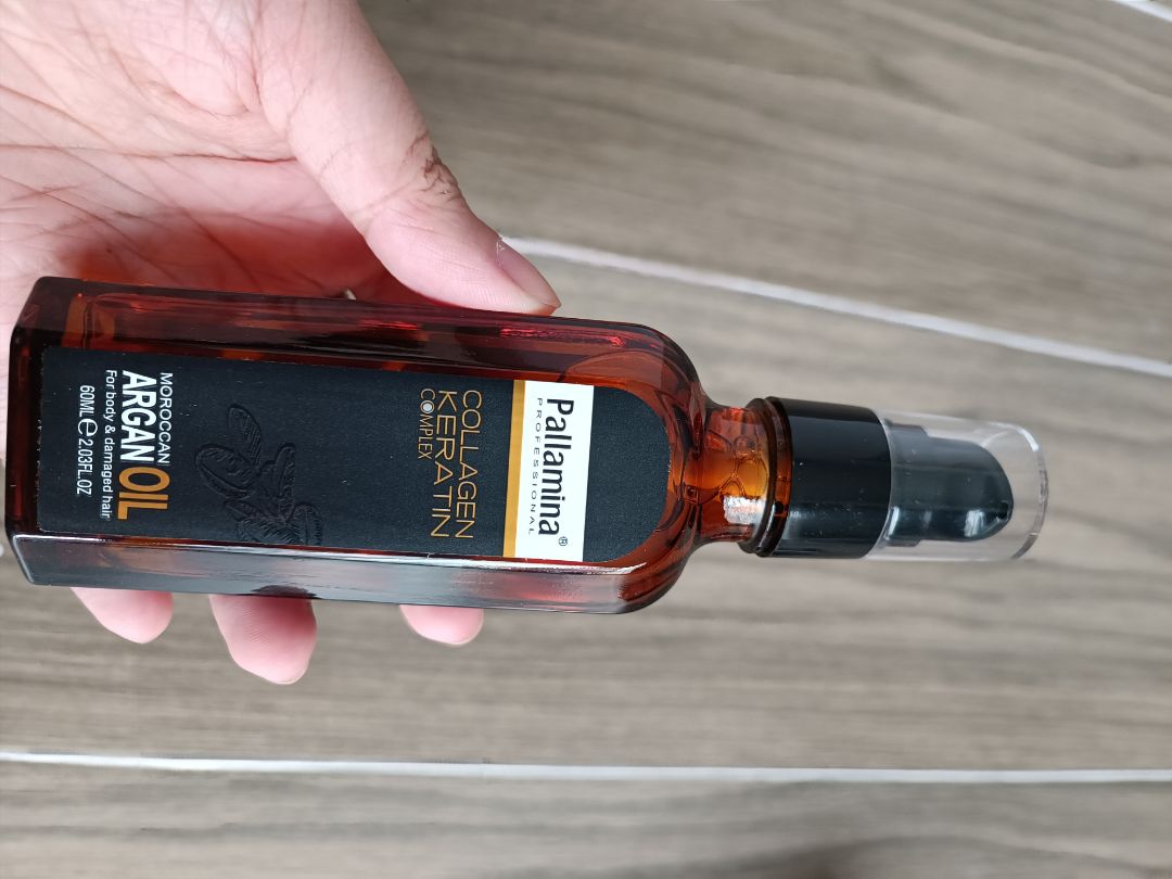 thơm lắm, mượt tóc mà ko đổ dầu tóc, ko bết dích, dung dịch sệt xài tiết kiệm, ưng lắm, mua tiki chuẩn seal chính hãng mà giá rẻ nhất các sàn