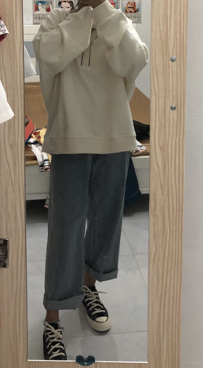 Giày thì xịnnnn khỏi nói giao hàng nhanh còn tặng kèm vớ nữa :vvv