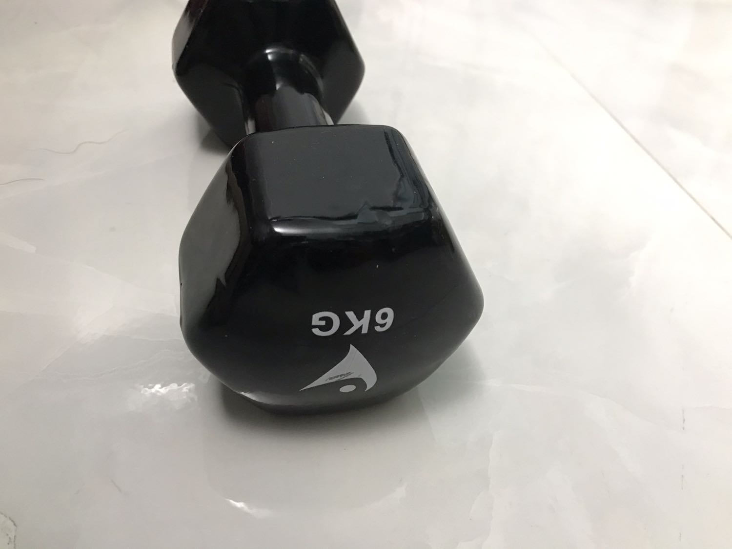 Hàng giao nhanh, hàng như hình, nhưng màu đen không thích.