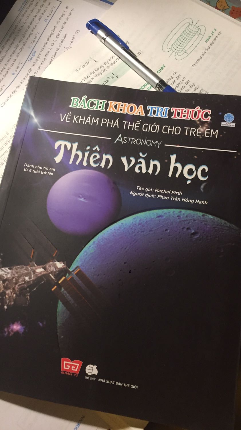 Giao nhanh, sách đẹp, giấy đẹp mỗi tội sách chỉ dành cho hs c1 thôi mn ạ. Mình tưởng hay ho gì mua về chán lắm ?
