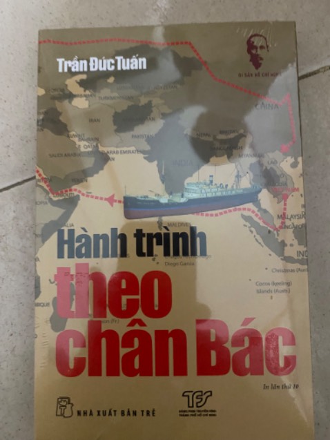 Nội dung sách thì hay quá rồi 
Shop giao hàng nhanh đóng gói cẩn thận 
Chỉ tiếc nếu có bìa cứng sẽ rất đẹp