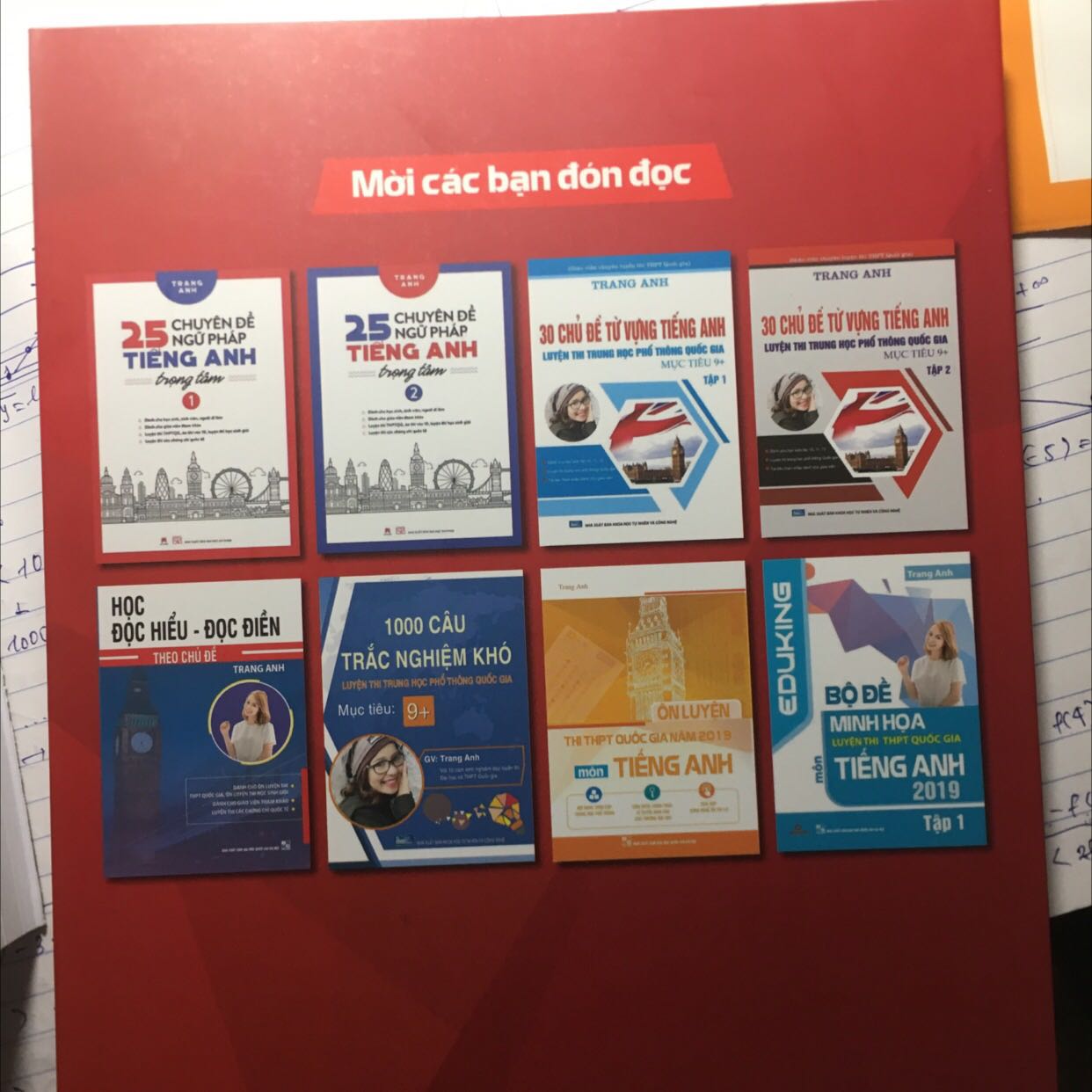 Giao hàng siêu nhanh. Sách mới. Siêu đẹp. Đóng gói ổn. đây là một cuốn sách rất nổi tiếng và hay, nên có nha. Bản gốc cũng không quá đắt nên mọi người đừng mua file lậu nha. Mua bản gốc thấy đáng lắm vì nó đẹp vô cùng. Có quà flashcard của Moon nữa.