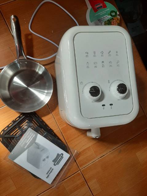 Lần đầu mua đồ trên tiki thấy rất okk, hàng giao về không móp méo đóng gói rất chất lượng, sản phẩm cắm điện thử hoạt động bình thường, mai thử nấu đồ ăn coi ra sao, mong là sản phẩm bền bỉ. Sẽ ủng hộ tiki lâu dài 😃😃😃