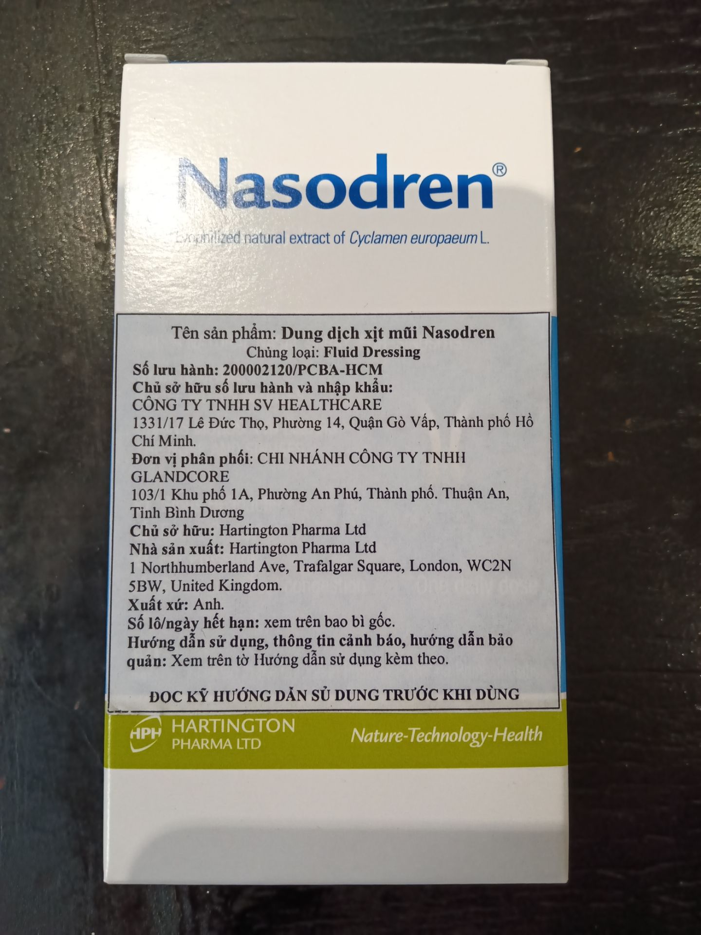 Hàng giao nhanh, vừa đặt hôm trước hôm sau đã nhận được hàng. 
Các thông tin về sản phẩm rất chi tiết và cụ thể. Hướng dẫn sử dụng có cả tiếng anh và tiếng Việt tạo cảm giác rất uy tín.
Tìm hiểu thông tin về sản phẩm được biết thành phần của thuốc từ tự nhiên và sản phẩm được nhập khẩu từ Vương Quốc Anh làm mình yên tâm sử dụng.
Vừa sử dụng ngày đầu thấy dịch mũi tiết ra nhiều, sử dụng trước khi đi ngủ 2 tiếng - thời điểm cuối ngày tạo cảm giác mũi được làm sạch hẳn.
Tuy nhiên phải đọc kỹ hướng dẫn trước khi sử dụng.
Sau khi sử dụng hết hộp thuốc này mình sẽ trở lại đánh giá chất lượng của một lộ trình sử dụng thuốc.