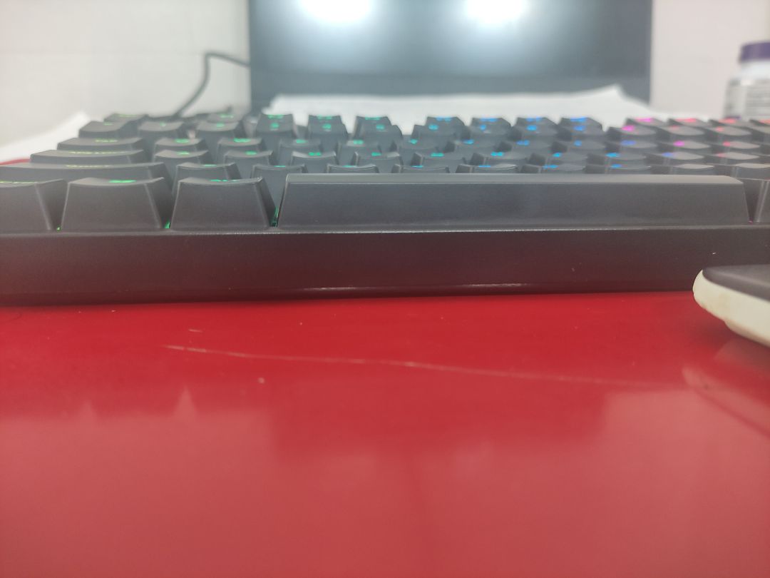 Bàn phím ổn,gõ tốt sau 2 ngày được nhận nhưng mà dịch giao bị giam hàng ở giao hàng lâu quá . Bàn phím ổn,gõ tốt sau 2 ngày được nhận nhưng mà dịch giao bị giam hàng ở giao hàng lâu quá .