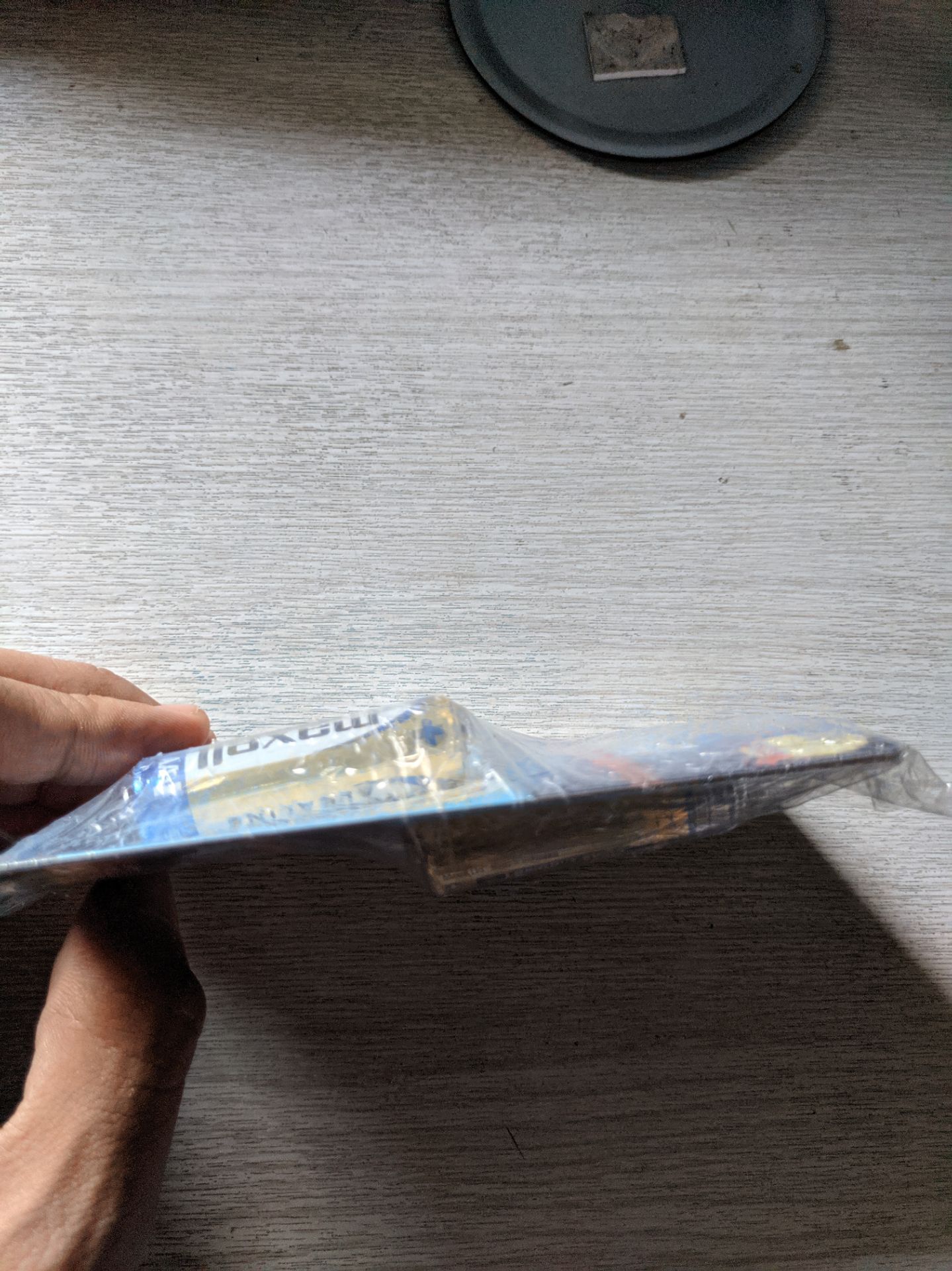 ngoại hình đẹp, điện áp ổn định, không bị sụt áp như các loại pin giá rẻ