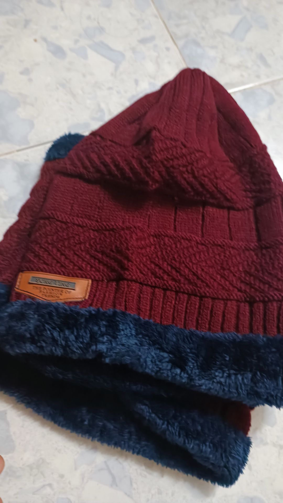 mũ đẹp, vải mềm mịn, chưa giặc ko biết xù lông ko