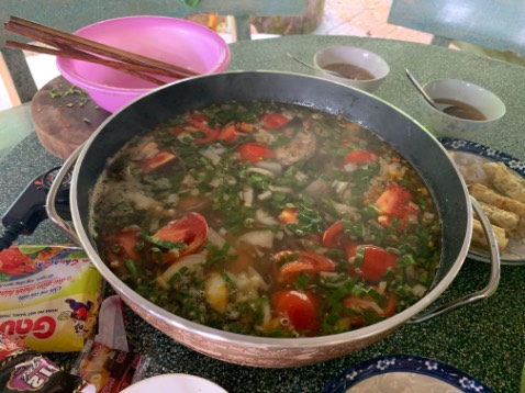 nồi lẩu nấu mâu sôi .nồi lẩu có 3,5L