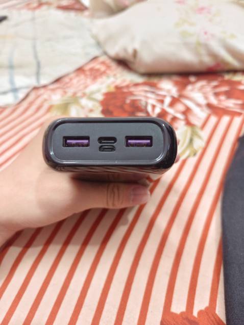 Mình thích bề mặt nhám hơn nhựa bóng.