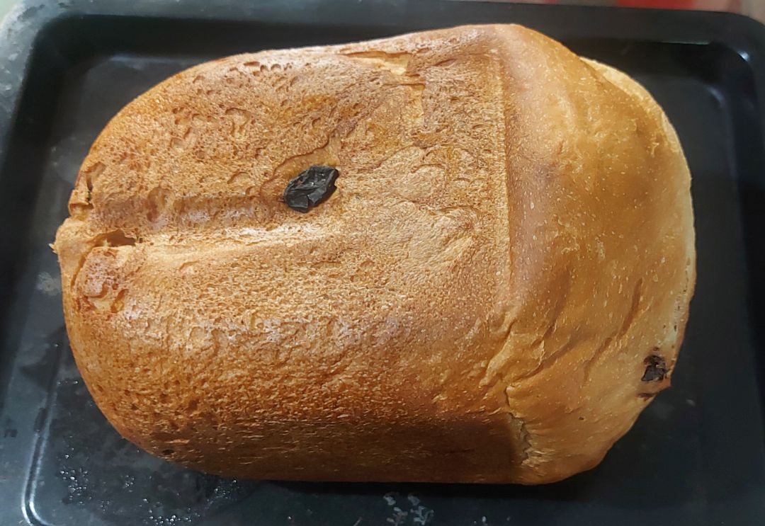 Hàng đóng gói cẩn thận. máy này là mình mua sau khi thấy người quen sử dụng bền và tốt. Về làm bánh cần điều chỉnh lượng bột lại đôi chút cho bánh nở to và đẹp hơn...về phần giao hàng thì chậm hơn dự kiến 2-3 ngày. làm bánh được 3 lần...bánh đẹp vàng ngon nha...tks!