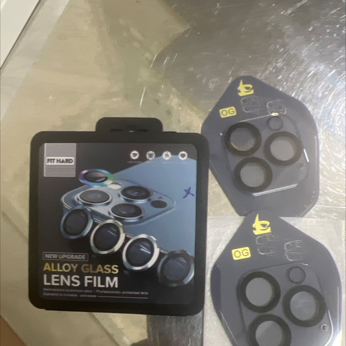 Hàng không giống hình đăng, không phải hiệu GOR. Hộp và đồ ở trong cũng không giống nhau.