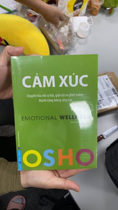 Mới đọc đc vài trang đầu nhưng mình thấy hay. Giá trị nội dung rất có ích, giúp mình hiểu rõ đc những cảm xúc mà bấy lâu nay mình đang mơ hồ và chưa biết cách giải thích rõ ràng. Osho k hổ danh là nhân vật tầm cỡ của thế kỷ 20. Sắp tới mình sẽ chọn mua thêm 1 vài cuốn nữa của Osho.