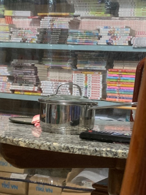 Bọc hàng cẩn thận, có dây ràng kèm bọc chống sốc, bộ nồi giá hợp lý mà chất lượng tốt, nắp thuỷ tinh dễ quan sát thức ăn bên trong