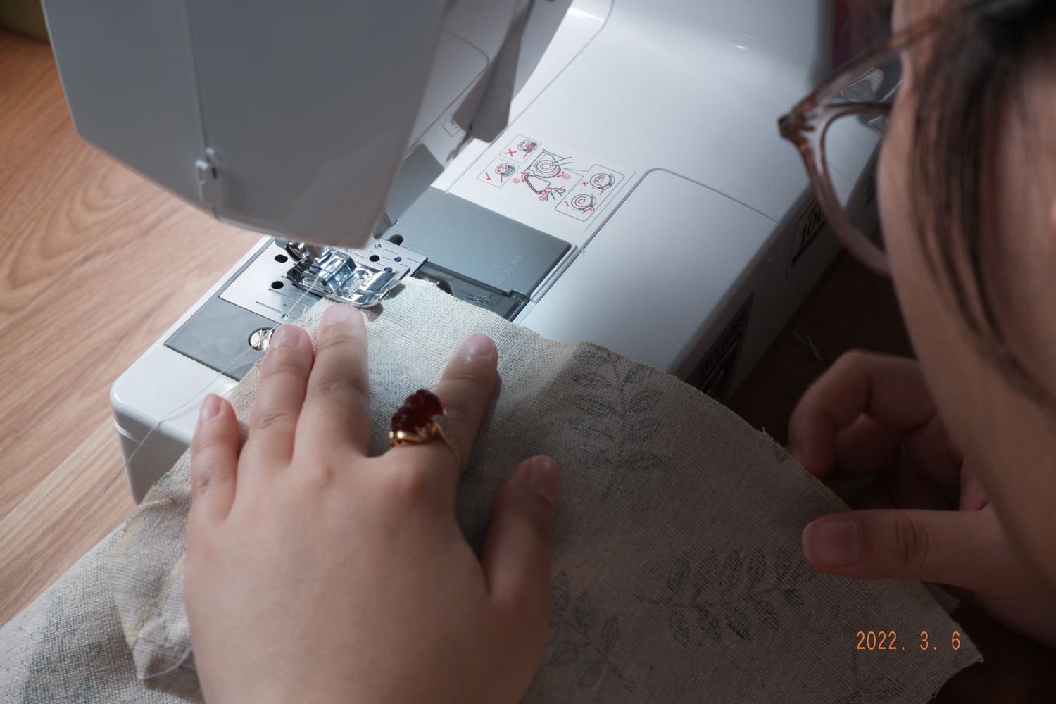 Máy chất lượng rất tốt, đầy đủ phụ kiện đính kèm, giao hàng hơi chậm một chút nhưng tiki đã xử lý nhanh. Máy không quá ồn. Chất lượng tốt.