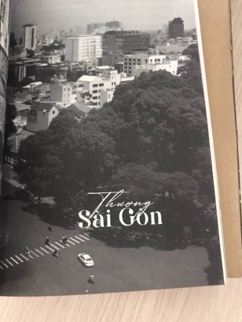 Ai từng ở hay đến thăm HN SG nên đọc cuốn này. Mấy câu chuyện được kể một cách dung dị, đơn giản và hơn hết là thật trân vô cùng.