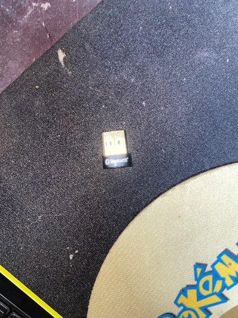 Kết nối nhanh tôi xài win 11 chỉ cần cắm vào là kết nối được liền luôn nhanh gọn tiện dụng rất đáng mua