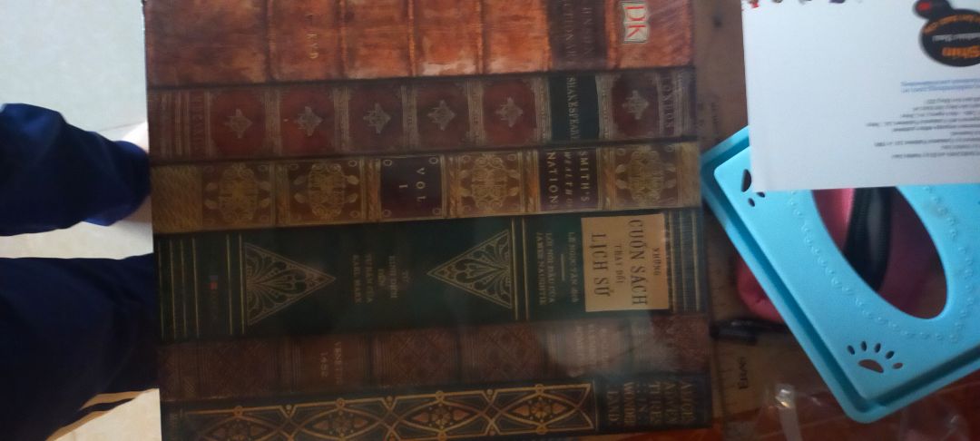 đóng  gói siêu chắc chắn , giáo nhanh trước dự kiến 3 ngày , sách mới , đẹp , săn được sale nên được giá siêu tốt