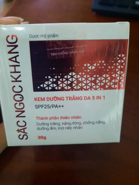 Giao hàng nhanh, đóng gói cẩn thận, chưa sử dụng nên không biết hiệu quả thế nào