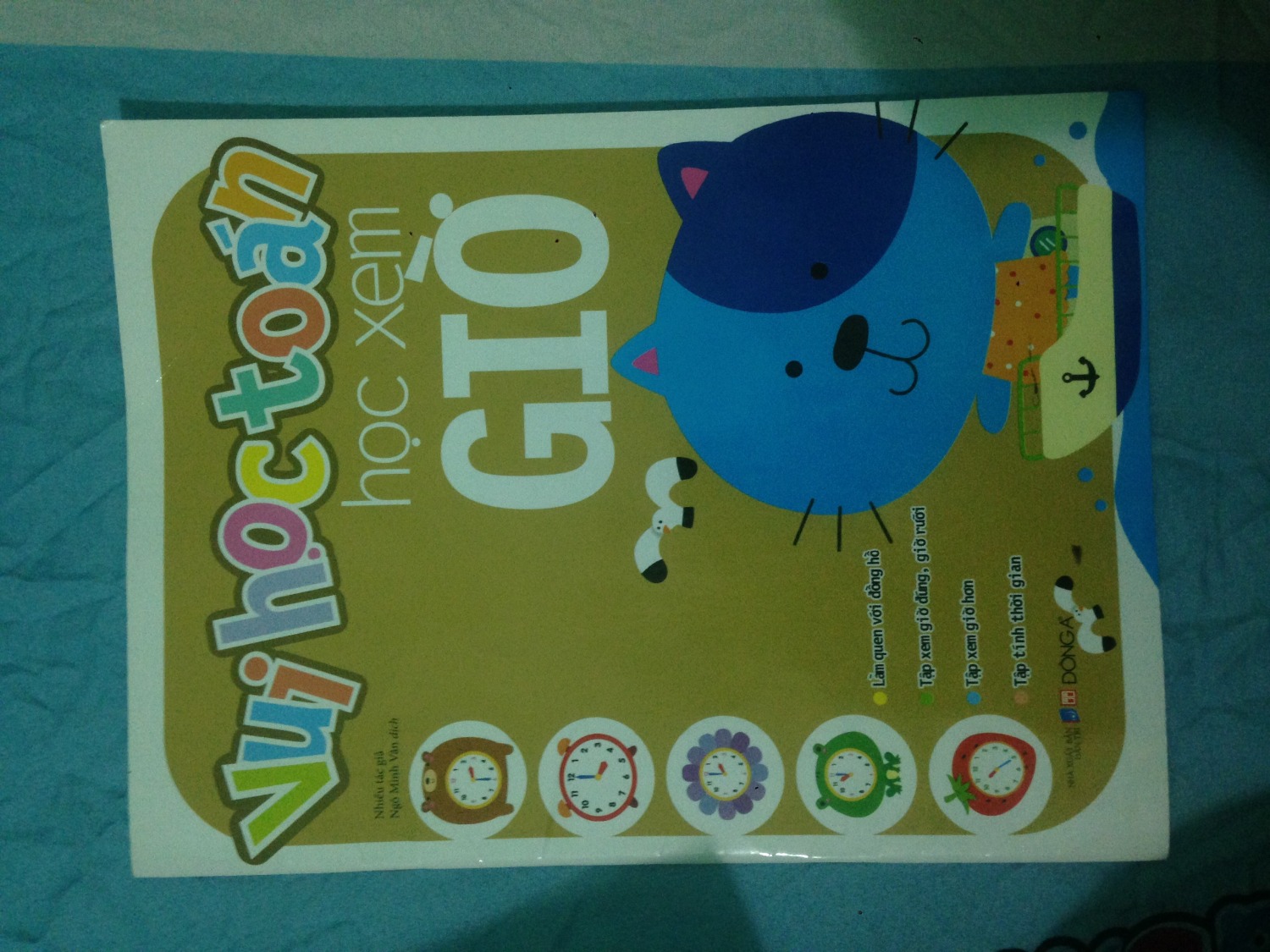 sách hay, dễ hiểu và bổ ích lắm ạ. Bé học giờ rất nhanh. Bé nhà mình 5 tuổi ạ. Ba mẹ nên mua nhé.