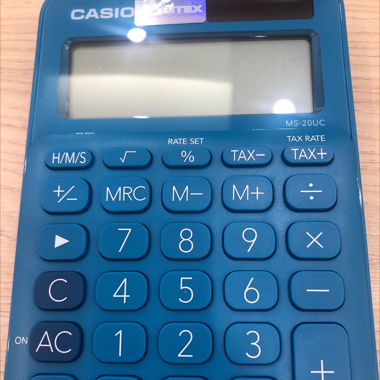 Màu ở ngoài đẹp lắm, shop gói hàng cũng đc, máy ko xước sát gì Màu ở ngoài đẹp lắm, shop gói hàng cũng đc, máy ko xước sát gì