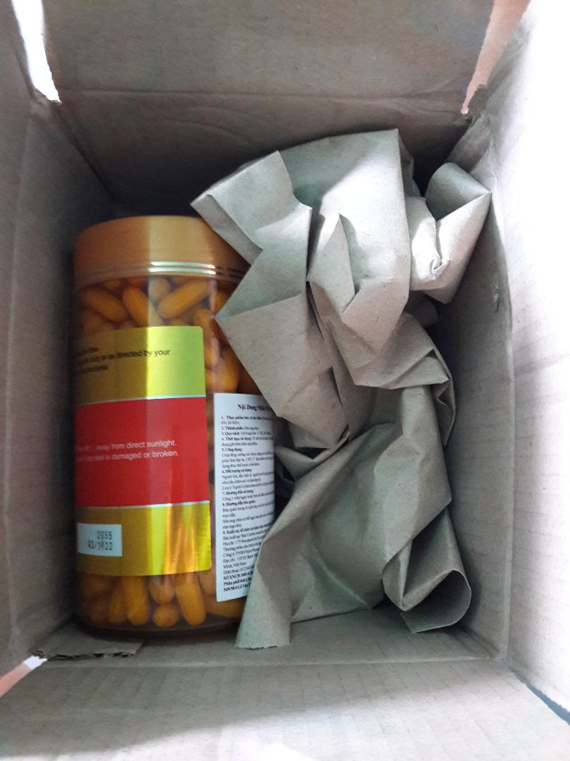 Sao nhận được sản phẩm không như hình các bạn cùng mua, date sx bị mờ không biết tiki chọn nhà cung cấp như thế nào, người mua sản phẩm hoàn toàn có yên tâm sử dụng hay không?