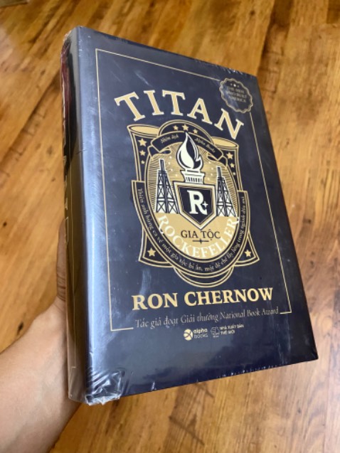 Săch đến tay nguyên seal, ko cấn móp gì. Cảm ơn Tiki.