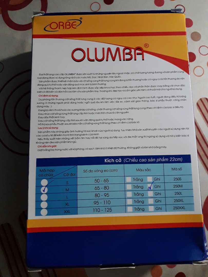 Mình tính mua cho ba vì ba bị thoát vị đĩa đệm cột sống thắt lưng 2 năm nay r. Mà ai dè Mommy đo lộn size, đo lộn tới 20cm lận. thành ra phải trả hàng lại. trong khi mình đeo thì vừa, mà mình lại không có nhu cầu cần đeo nó. Ngoại trừ mình mua nhầm size thì ngoài ra hàng không có gì để chê, hàng đẹp y như mẫu. quan trọng là lúc mình mang thử thì thấy nó ngay lập tức cố định, định hình lại cột sống thẳng lại luôn. nói chung là... đã lắm?? mà mình trả hàng lại r. mình phải đặt mua size khác cho ba mới được. sản phẩm này mình thấy hợp với người có các bệnh về cột sống á, thường thì độ tuổi trung niên sẽ xài, nhưng mình thấy tuổi học đường ngày nay nhiều bé bị cong vẹo cột sống do tư thế ngồi không đúng á, nên là mấy bé đeo cái này mà size nhỏ để định hình lại cho cột sống thẳng lại, cho dáng đẹp cũng được đó