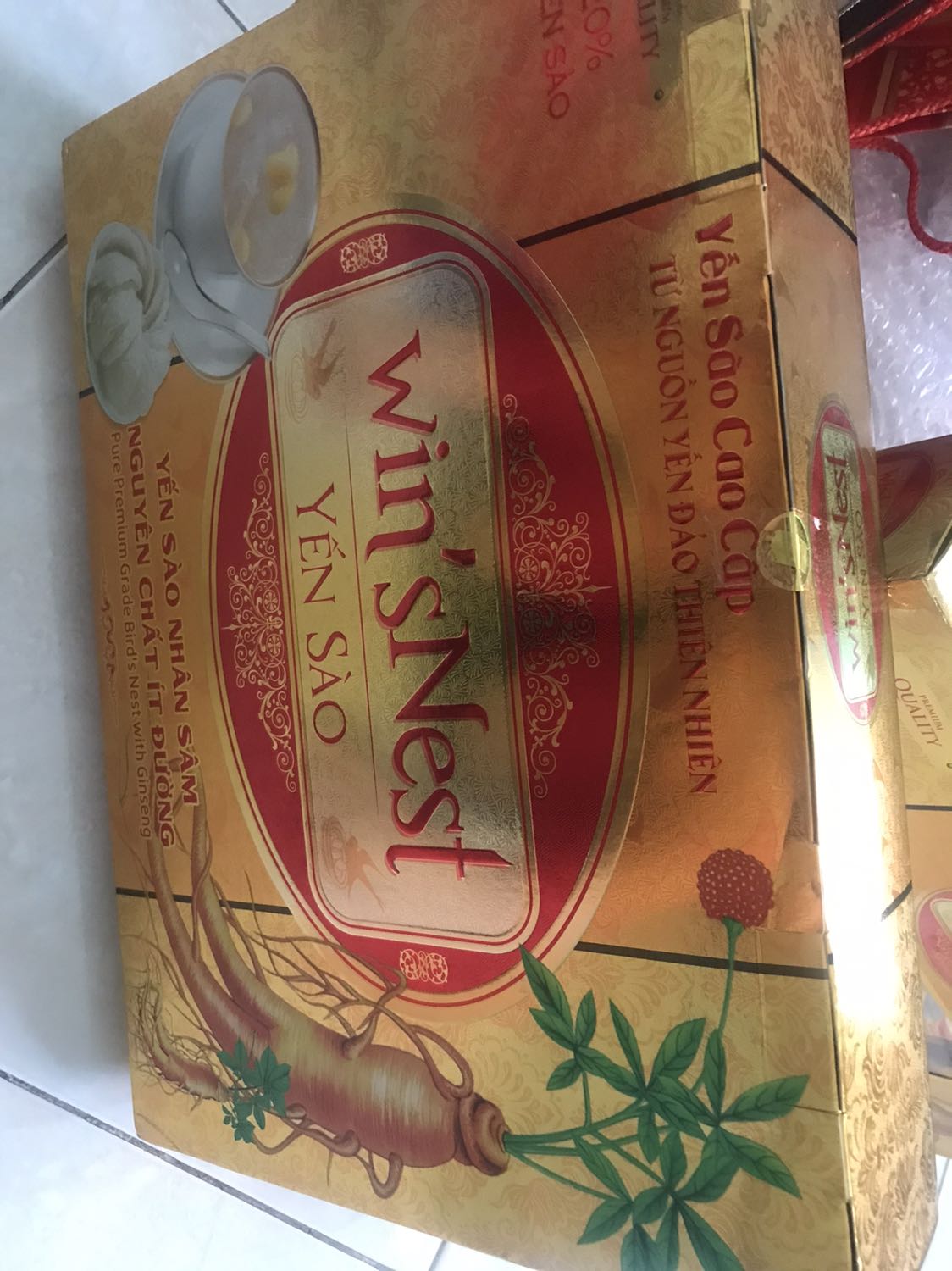 Hàng giao rất nhanh và đóng gói kỹ nên hộp đựng vẫn mới nguyên, có túi đính kèm tiện cho việc gửi tặng.