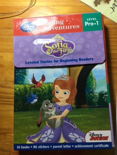 Sách rất đẹp, màu in sắc nét. Nội dung mỗi trang là câu ngắn và hình ảnh, phù hợp với bé tập đọc. Con mình rất thích. Cảm ơn shop