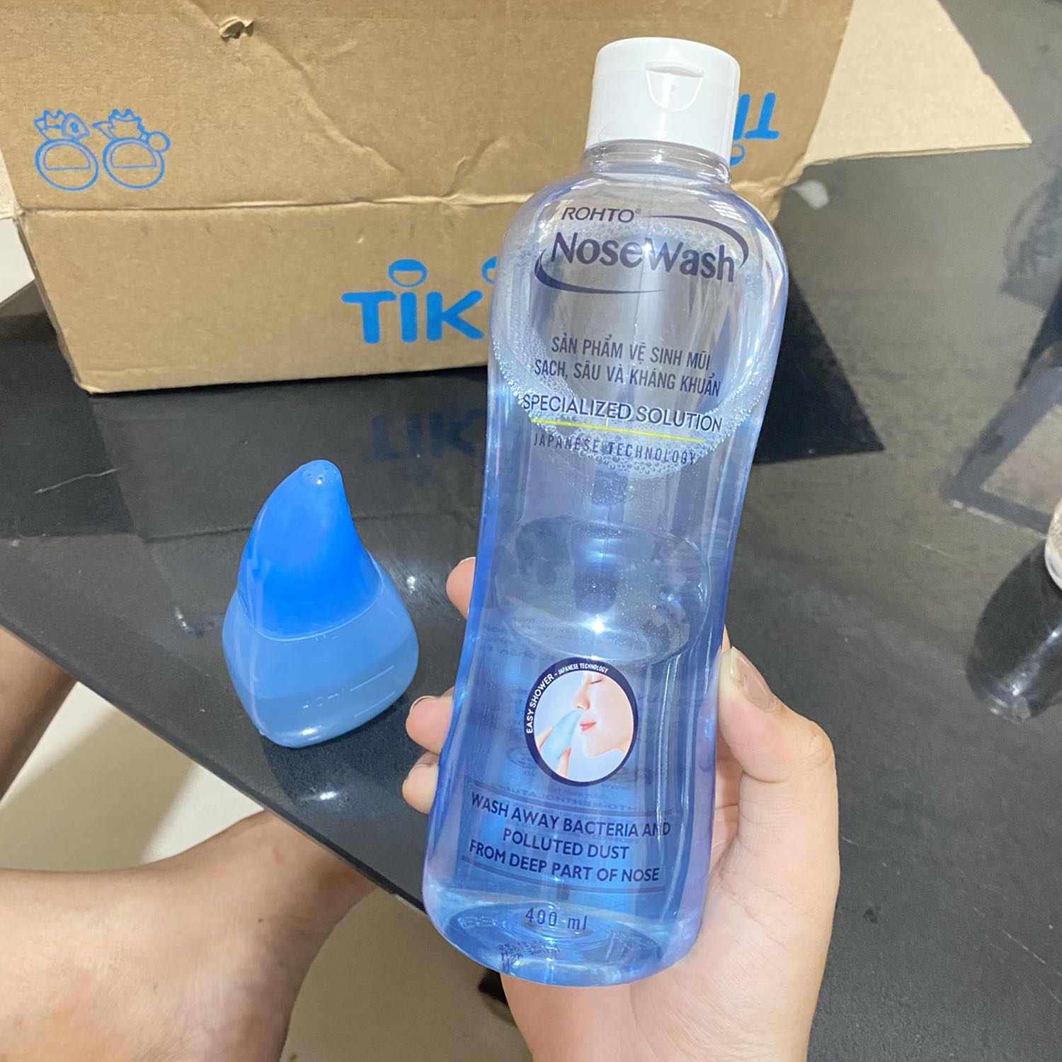 Sản phẩm chất lượng ! Tiki giao hàng cực nhanh, tối hôm qua đặt mà hôm nay đã nhận được. Vừa nhận xong là lấy ra dùng thử ngay, thích lắm luôn. Hiệu quả giống như lời quảng cáo. Loại này mình được bạn giới thiệu, sẽ mua thêm vài chai dùng dần ?