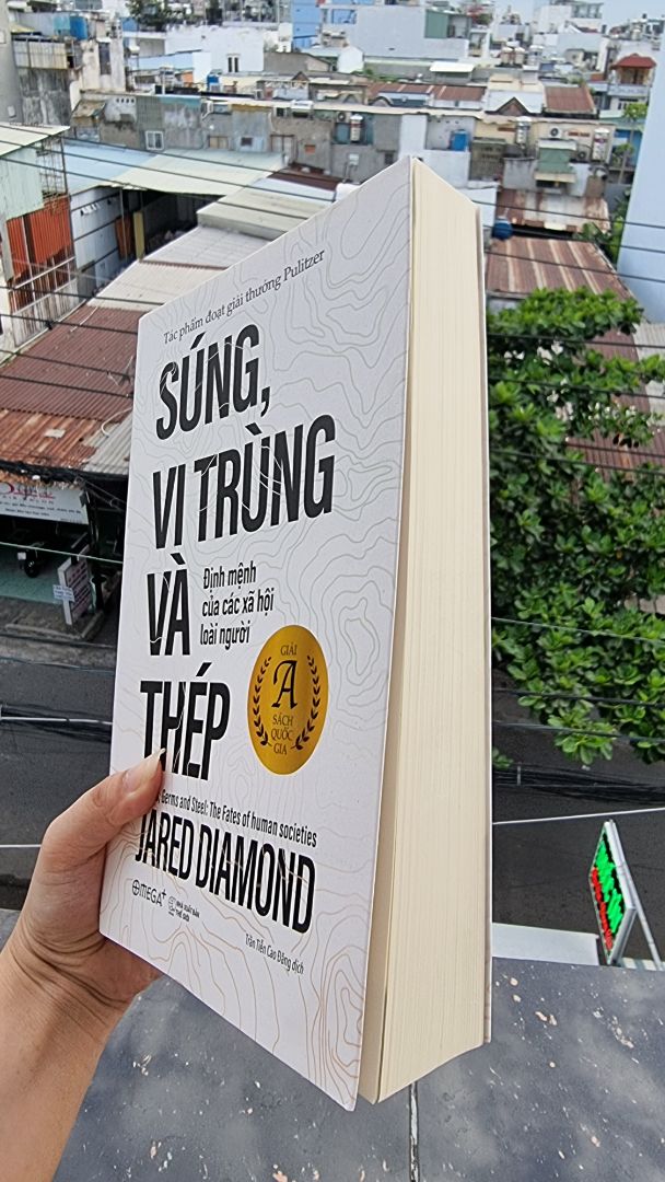 - Sách mới, thơm, nguyên vẹn. 
- Nội dung mỗi người đọc và tự cảm nhận nhé.
- Mình đọc review thấy nhiều KH than phiền với khâu đóng gói, packaging của sản phẩm. Theo ý kiến mình, cách tốt nhất để hạn chế việc hư hại sách là đặt giao nhanh 2h. Mình đã đặt cũng nhiều lần với hình thức này, sách đến tay nguyên vẹn, ổn.