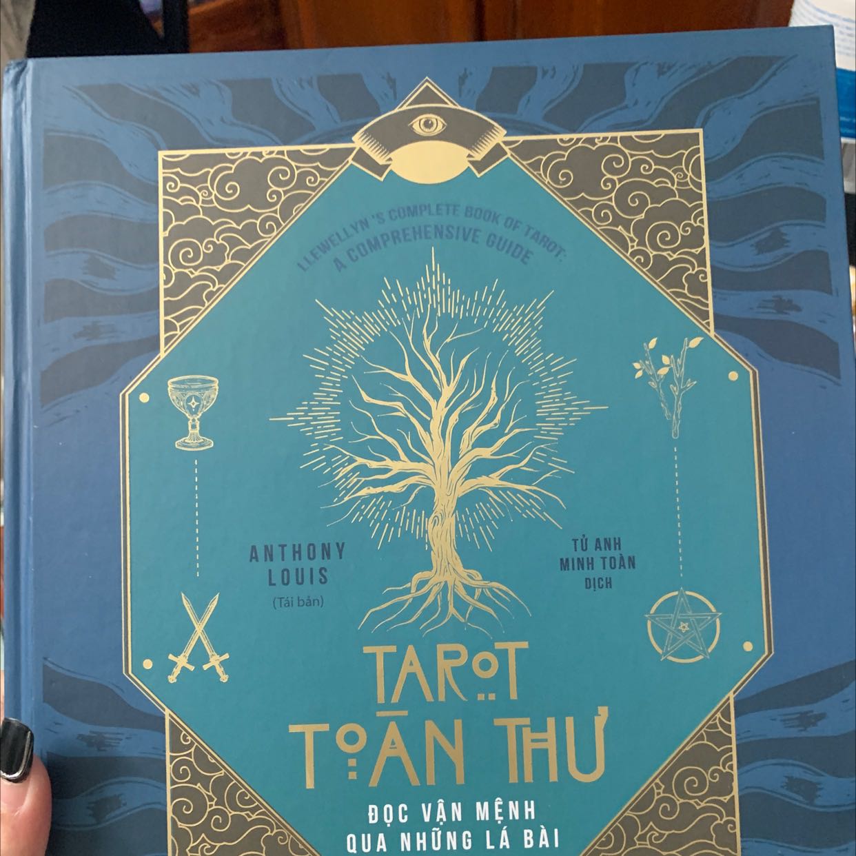 Sách đẹp, rất đẹp 🥺 Bìa dày dặn in sắc nét. Nội dung nhìn sơ qua đã thấy hay và dễ hiểu rồi. Giá sale rất ok luôn ❤️