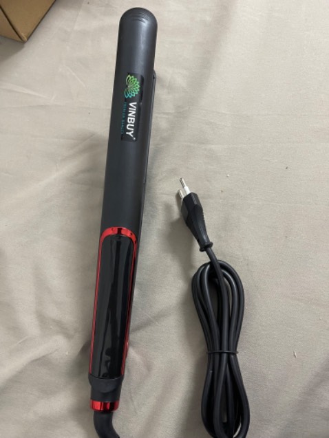 Hình thức giống 70% ảnh sản phẩm, vài chỗ bị móp, chân cắm điện thì bị rỉ sét. 
Trông khác hẳn cái lần trước mình mua. Không biết là hàng fake hay là chất lượng sản phẩm của hãng đi xuống @@
Chưa kiểm định được chất lượng.