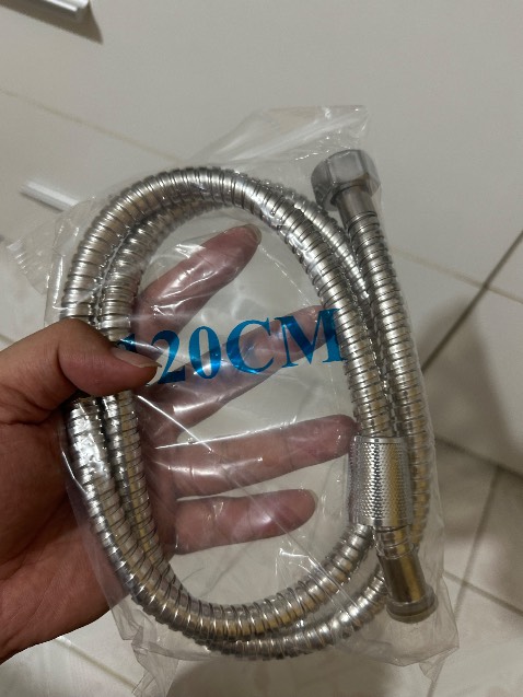 Chất lượng tăng áp không như quảng cáo, chỉ là làm nhỏ tia để nước đi xa hơn. Dây nối chỉ 1,2m, không phải 1,5m như ghi chú trên sản phẩm. Phần khoá nước không kín, vẫn bị rò nước chảy lên đầu xả khi khoá không sử dụng