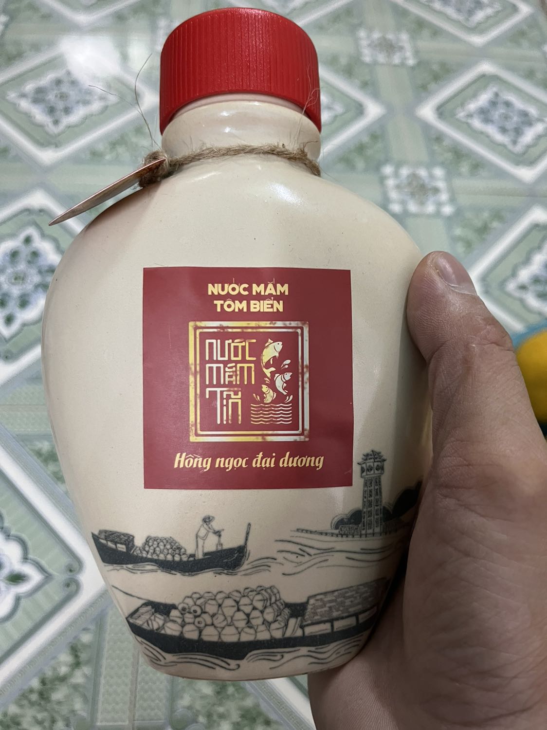 Nước mắm ngon nhưng bình cực nhỏ. Nước mắm ngon nhưng bình cực nhỏ.