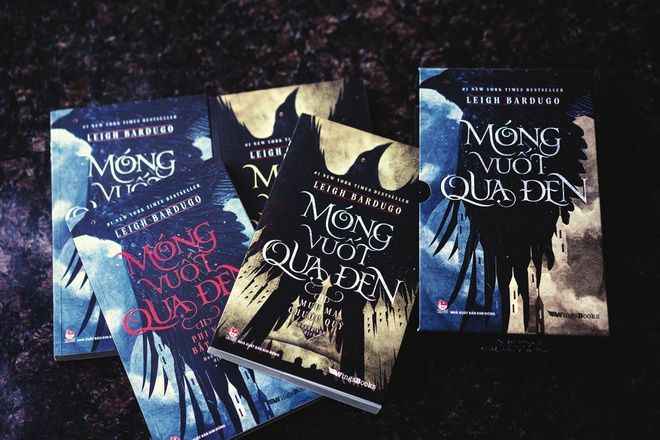 Đây là bộ fantasy đỉnh nhất mà t từng đọc lunn ý. Plot stwist tràn ngập cả bộ truyện nên một khi đã đọc rồi thì không thể nào dứt ra được. Giá rẻ hơn so với chỗ khác, bìa đẹp, giao nhanh. Nch là 100/10₫