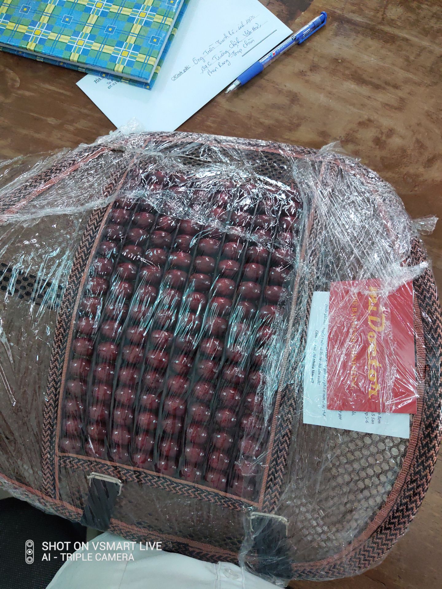 Sản phẩm chắc chắn, đẹp, lưới chất lượng nhưng dây hơi ngắn!