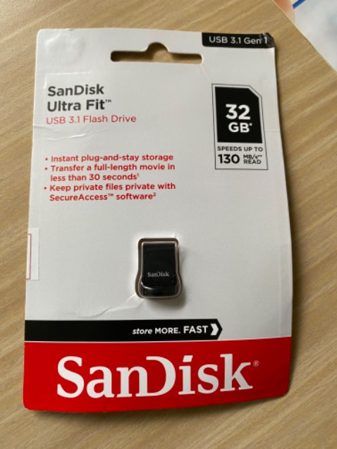 Ưu điểm: nhỏ gọn. Được giao bơi Tiki Trading nên yên tâm. 

Nhược điểm: Rất nhanh nóng. Tốc độ thấp và rất thấp khi đã nóng. Đầu cắm bằng nhựa ọp ẹp chứ không phải kim loại như các mẫu khác. 

Không hài lòng.