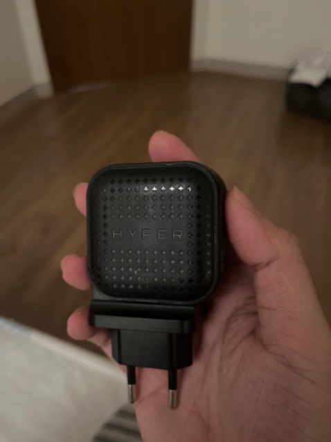 mình xài chưa đc một năm thì hư hết một cổng type c. cần hỗ trợ bảo hành