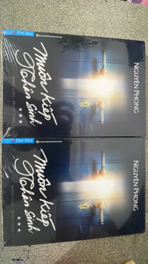 Shop đóng gói kỹ càng và chuẩn bị hàng cực kỳ nhanh luôn, mặc dù mình đặt hàng vào Chủ Nhật.
Sacha còn nguyên niêm phong và mới cứng luôn. Đợt này mua được giá tốt 163.500đ khá ok so với giá bìa. Thanks shop và Tiki nhiều nhé 🥰