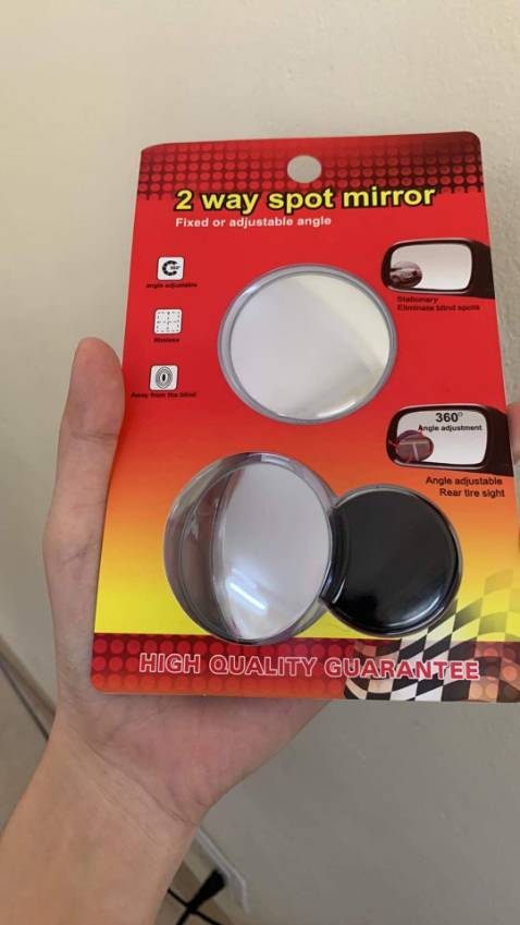 gương chất lượng tốt, đẹp,  hình ảnh nét đó. Bằng kính thật chứ không phải bằng nhựa nhé mọi người. độ hoàn thiện tốt. gương chất lượng tốt, đẹp,  hình ảnh nét đó. Bằng kính thật chứ không phải bằng nhựa nhé mọi người. độ hoàn thiện tốt.